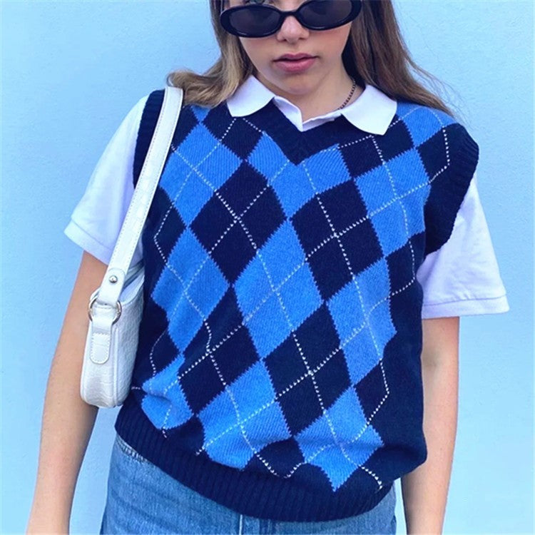 New V-neck knitted vest with plaid knitting
