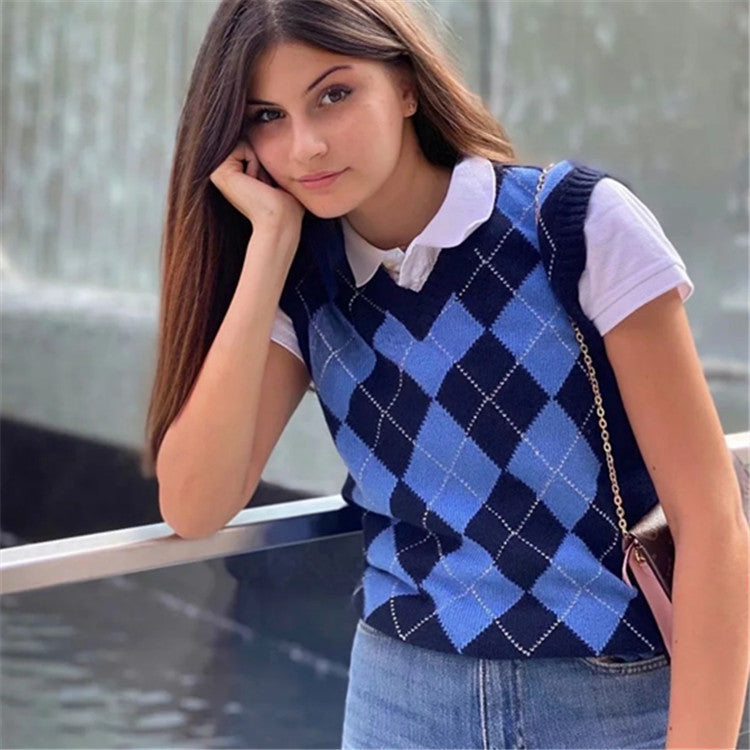 New V-neck knitted vest with plaid knitting