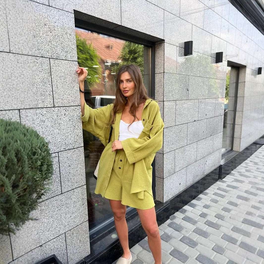 Women's Solid Color Cardigan Breasted Top Fashion Shorts Two-piece Set