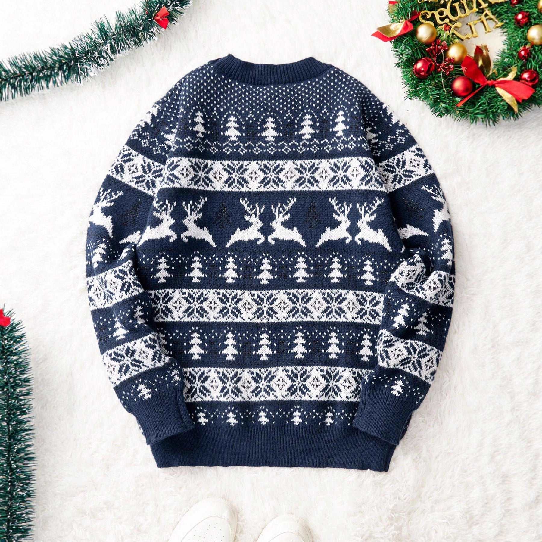 Christmas Sweater Men's Round Neck Loose Jacquard Knitwear - Elevra