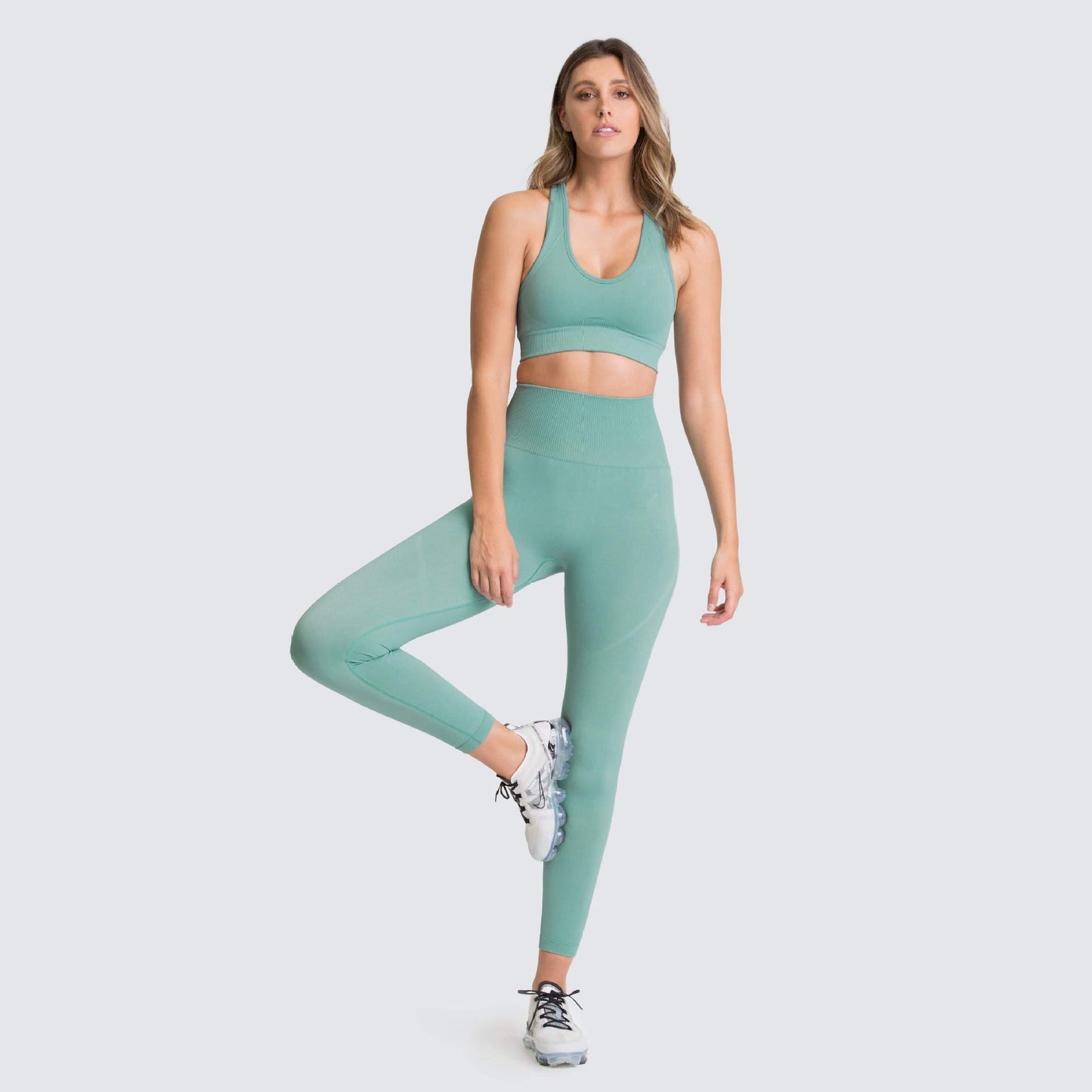 Seamless Gym Set Nylon Woman Sportswear - Elevra