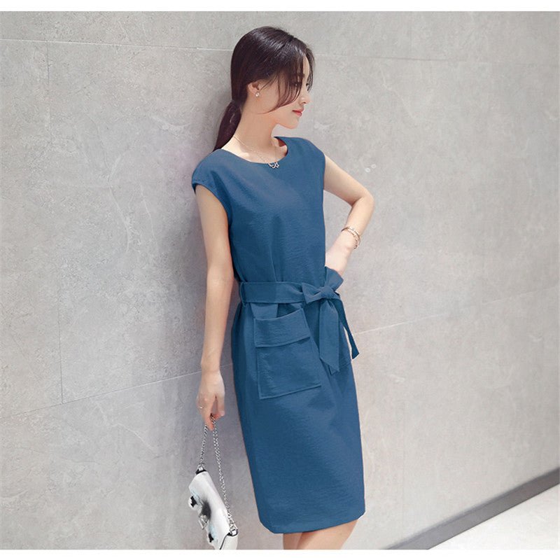 The Little Guy Wears A Petite Fashion Lace - up Student Dress - Elevra
